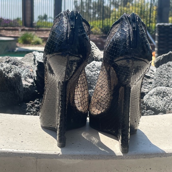 100% Authentic Christian Louboutin Python Wedge Heels - Picture 5 of 7